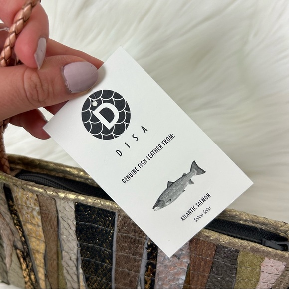 NWT Disa Artisanal Fish Skin Handmade in Iceland Clutch Bag OS - Picture 4 of 8